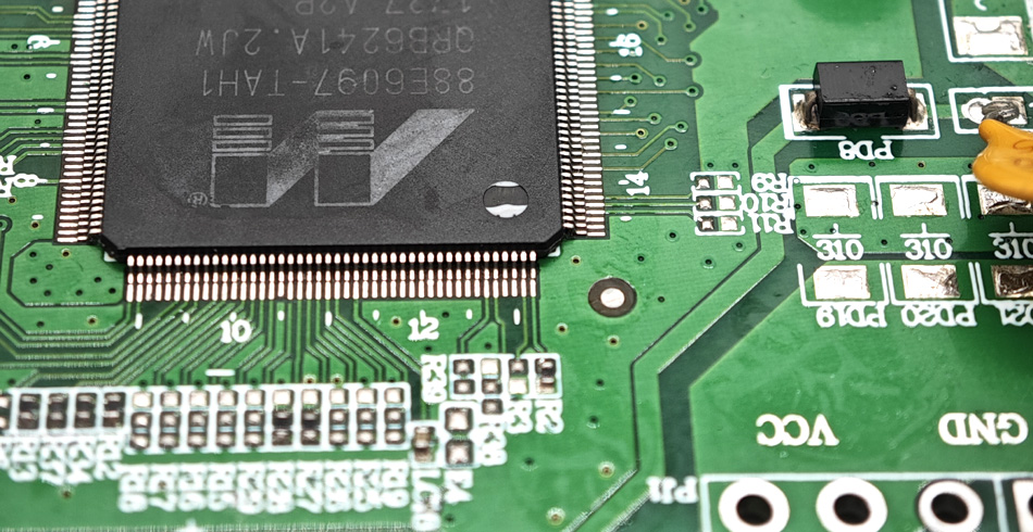 EMI (electromagnetic interference) suppression methods for PCB design