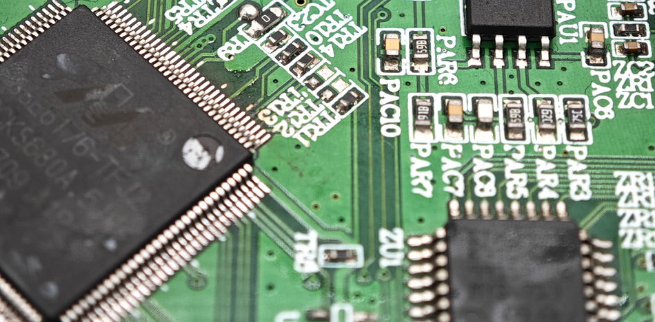 Lead-free soldering vs lead-based soldering: trade-off between environmental protection and performance